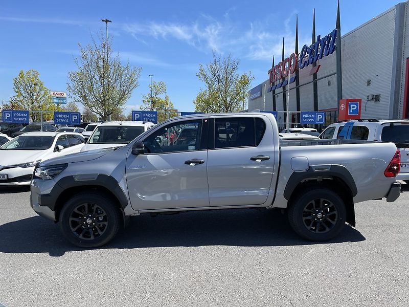 Toyota Hilux 2.8D Invincible ODBĚR 3/2027 - fotka 7 z 30