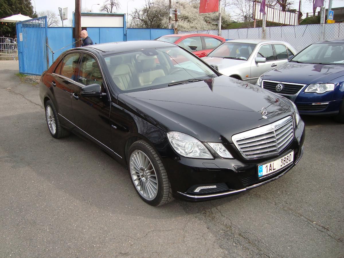 Mercedes-Benz Třídy E 250CDi,AUT,ČR, 1.Maj.Servis.kn