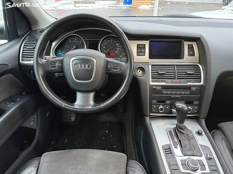 Audi Q7 3,0 TDI V6 QUATTRO - fotka 38 z 38