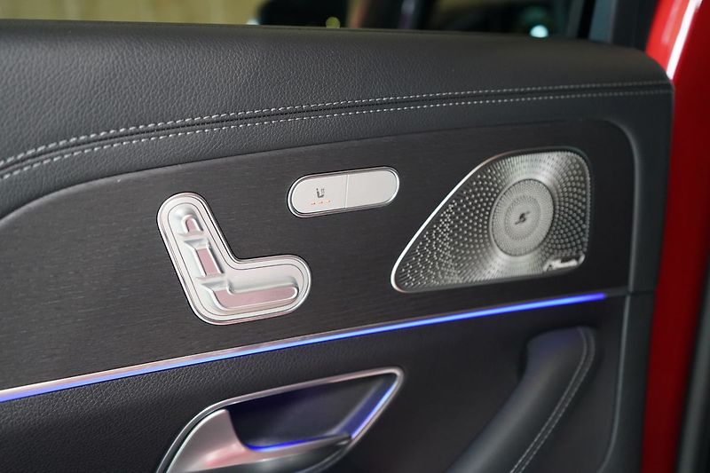 Mercedes-Benz GLE 53 AMG, Masáž, Ventilace, HUD - fotka 46 z 50