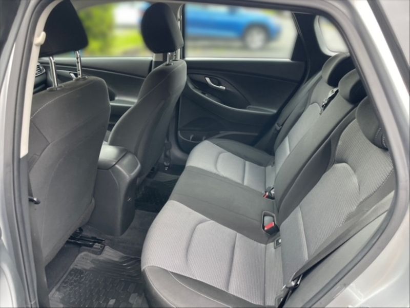 Hyundai i30 1,0 TGDI 120 Comfort - fotka 8 z 11