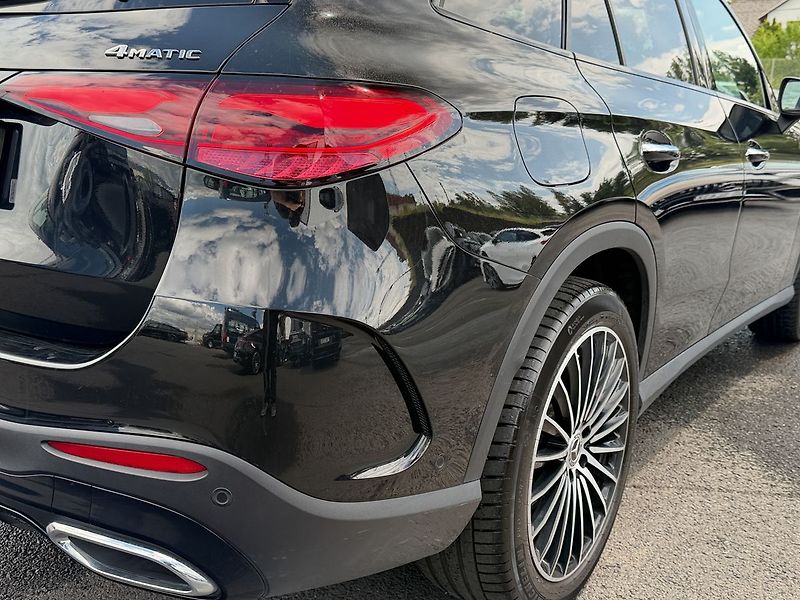 Mercedes-Benz GLC 220 d 4MATIC AMG - fotka 12 z 37