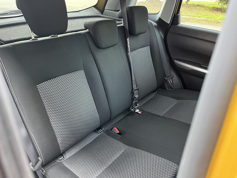 Suzuki Vitara 1,4 BoosterJet Elegance/servis - fotka 20 z 34