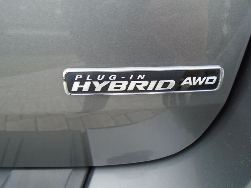 Ford Explorer 3,0EcoBoost Plug-in-Hybrid ST - fotka 16 z 50