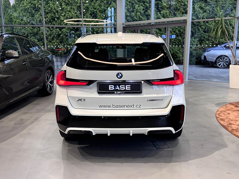 BMW X1 xDrive20d M-Sport - fotka 4 z 20