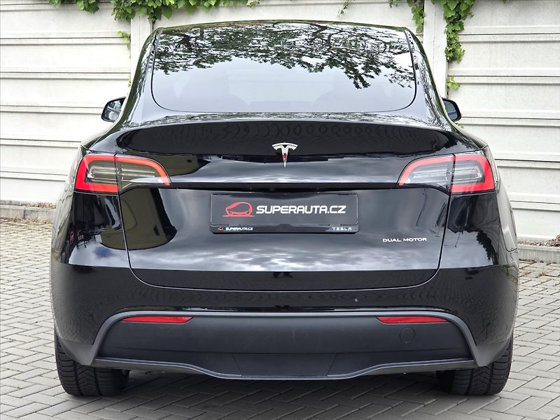 Tesla Model Y 378kW 4x4 LR Tažné zař. NEHAVA - fotka 6 z 22