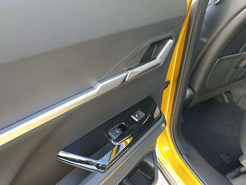 KGM Musso Grand EV, Premium,4WD,174kW, SKLADEM - fotka 12 z 32