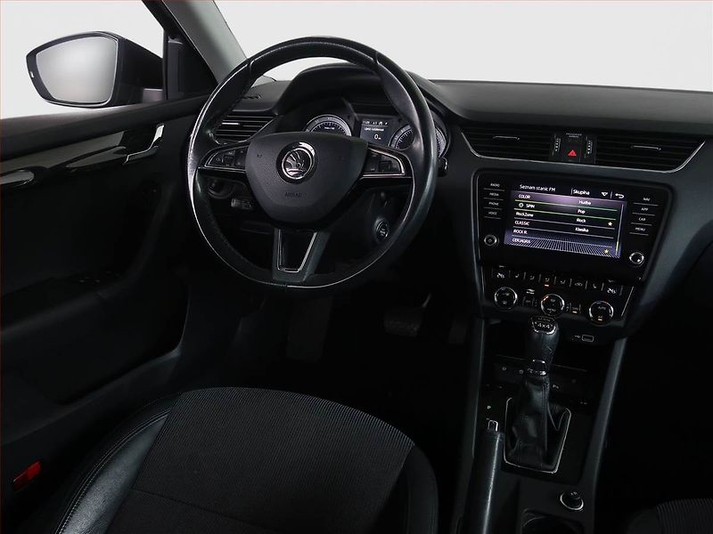 Škoda Octavia (2019) Style Plus 2.0 TSI, 4X4 - fotka 7 z 16