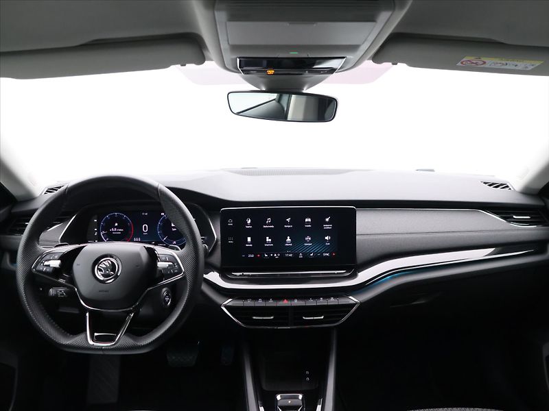 Škoda Octavia 1,5 TSI DSG Style Matrix DPH - fotka 27 z 35