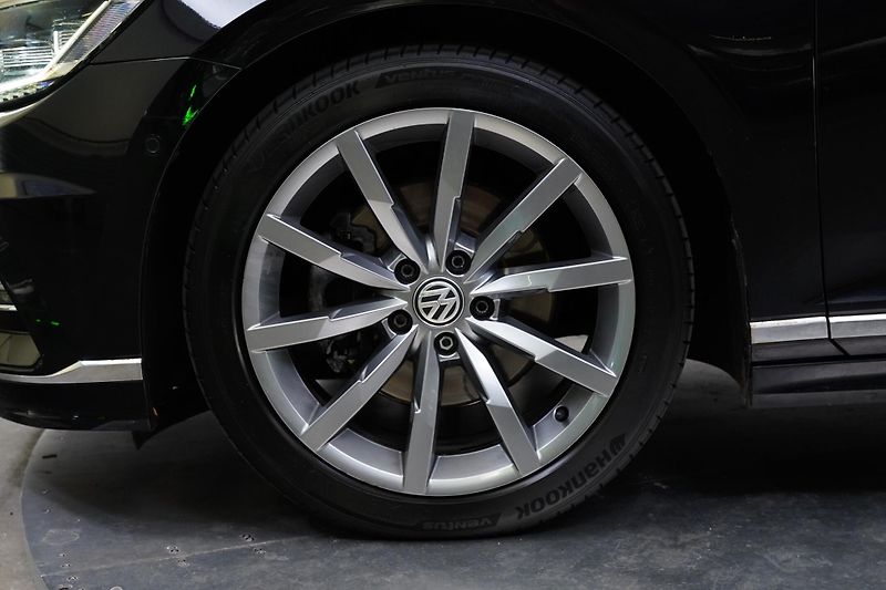Volkswagen Passat - fotka 10 z 26