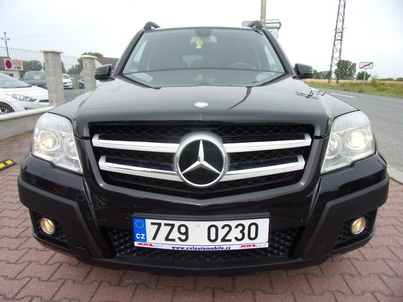 Mercedes-Benz GLK (2009) 350 CDI V6 4MATIC TEMP AC - fotka 4 z 36
