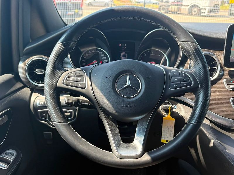 Mercedes-Benz Třídy V 300 d XL Avantgarde 4Matic CZ - fotka 25 z 30