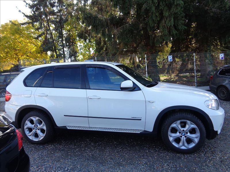 BMW X5 3,0 - fotka 7 z 16