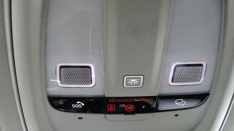 Volvo XC60  B4 Awd Taž.zař.Navi + - fotka 63 z 70