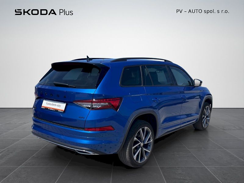 Škoda Kodiaq (2024) 2.0 TDI 147 kW DSG 4x4 SportLi - fotka 2 z 35