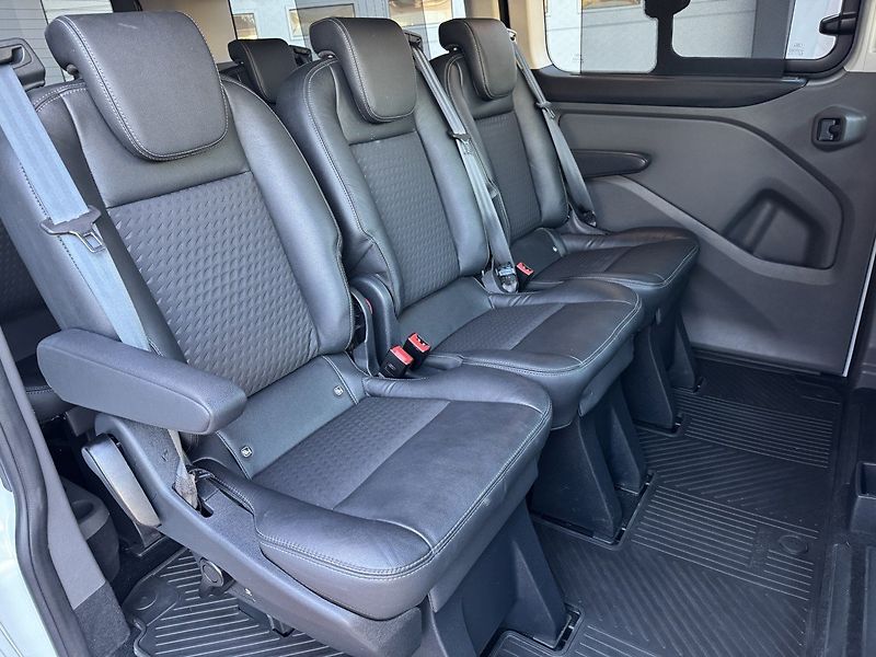 Ford Tourneo Custom (2022) 2.0EcoBlue Xenony Navi Kamera - fotka 20 z 49