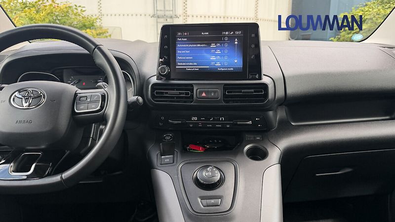 Toyota ProAce City Verso 1.2T 8AT FAMILY COMFORT - fotka 6 z 26