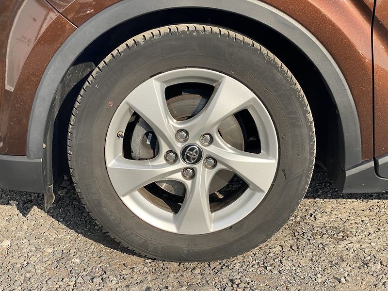 Toyota C-HR 1.8HSD, ČR, Active, záruka - fotka 10 z 16