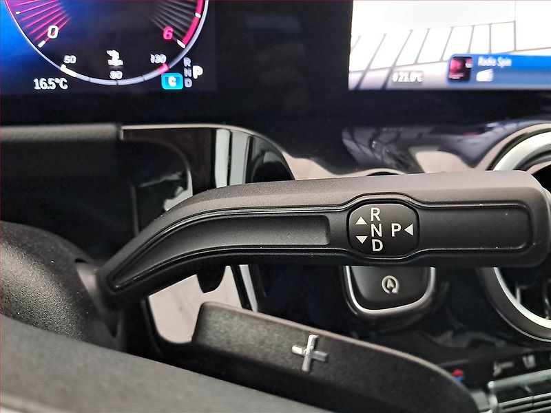 Mercedes-Benz GLA (2024) 200 d 4MATIC - fotka 16 z 22