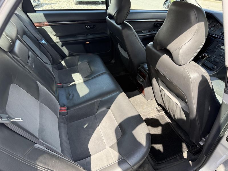 Volvo S80 2.4T ZACHOVALY SERVISOVANY VUZ - fotka 11 z 12