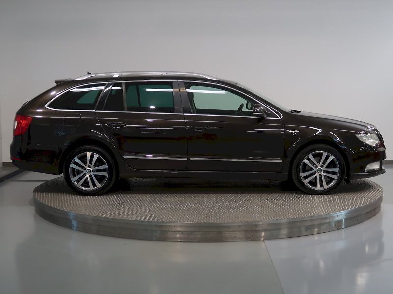 Škoda Superb (2013) L&K 2.0TDI 125KW 4x4 WEBASTO P - fotka 10 z 34