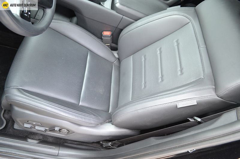 Hyundai Santa Fe 1.6T-GDI HEV 4WD CALLIGRAPHY 7 - fotka 47 z 95