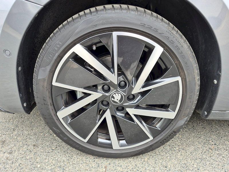 Škoda Octavia (2025) Sportline 1.5 TSI 110kW MHEV D - fotka 29 z 30
