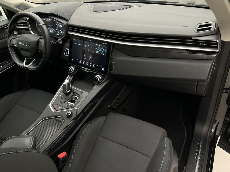 Lynk & Co 01 PHEV AUT  - fotka 21 z 54
