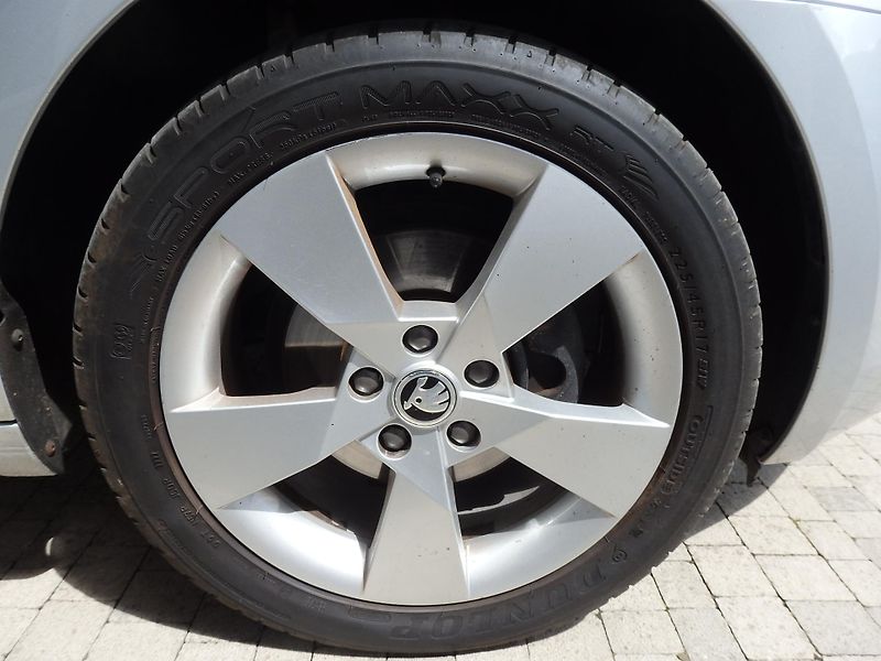 Škoda Octavia 2.0 TDI 110 kW 6x AIRBAG - fotka 12 z 17