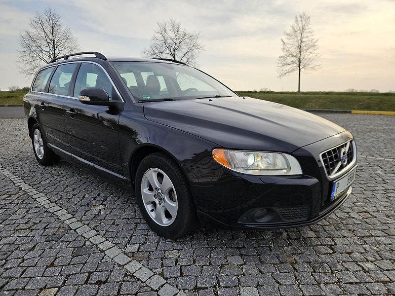 Volvo V70 (2010) 2.4 D5 151kw, MOŽNÉ SPLÁTKY  - fotka 4 z 25
