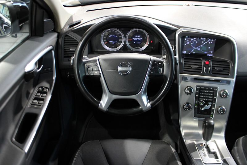 Volvo XC60 D3 AWD Polestar DPH/Tažné - fotka 13 z 26