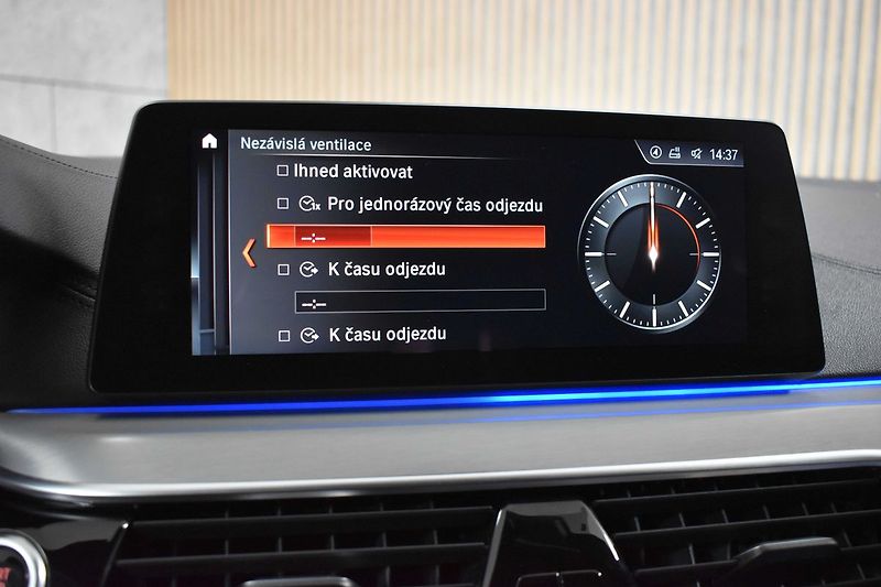 BMW Řada 5 520d LUXURY LINE*KAMERA - fotka 31 z 48