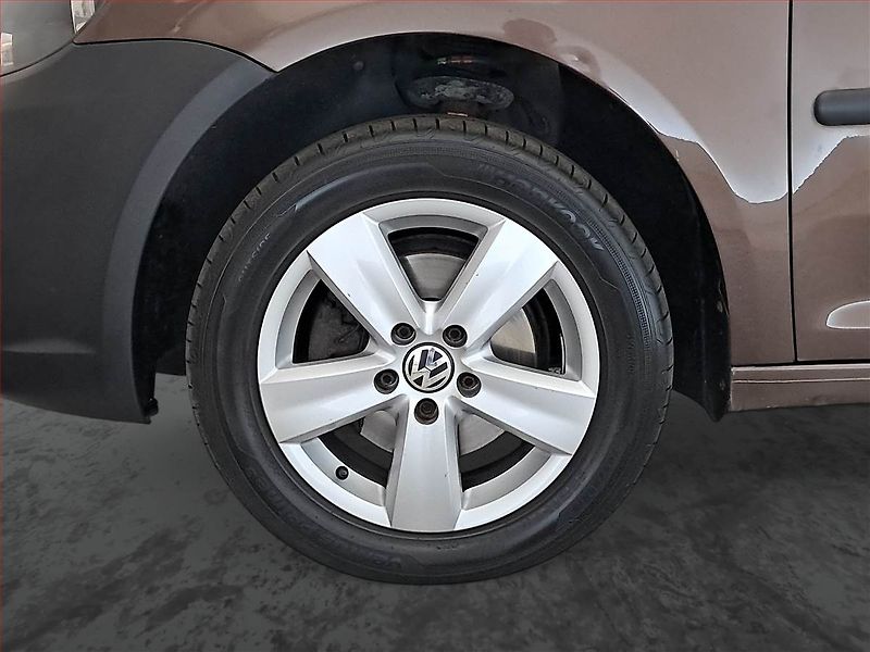 Volkswagen Caddy (2013) 1.6 TDI, 5Míst, ČR - fotka 15 z 18