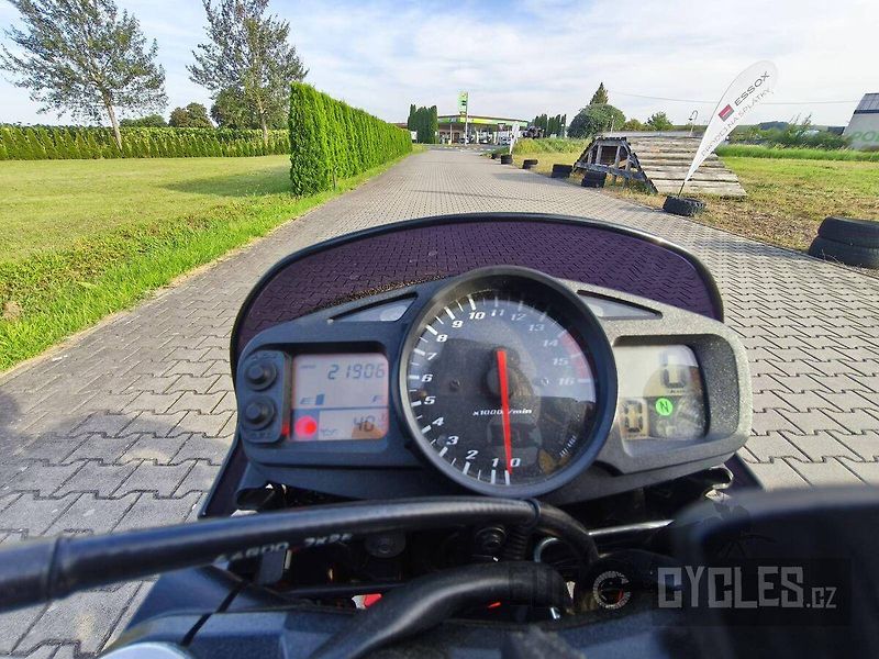 Suzuki GSR 600 (2008) - fotka 11 z 11