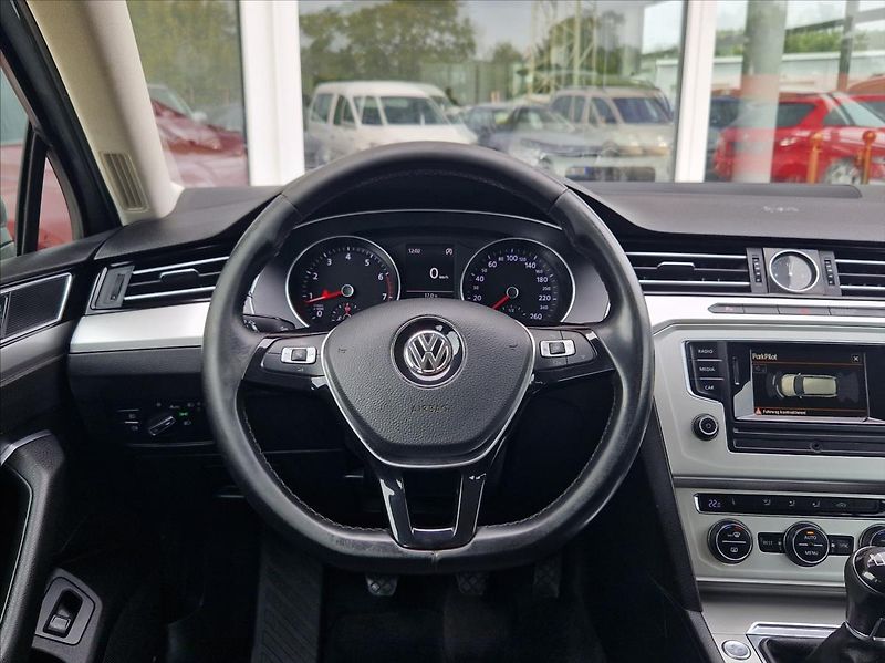 Volkswagen Passat 1,4 TSI 110kW BM SENZORY NOSIČ - fotka 22 z 42