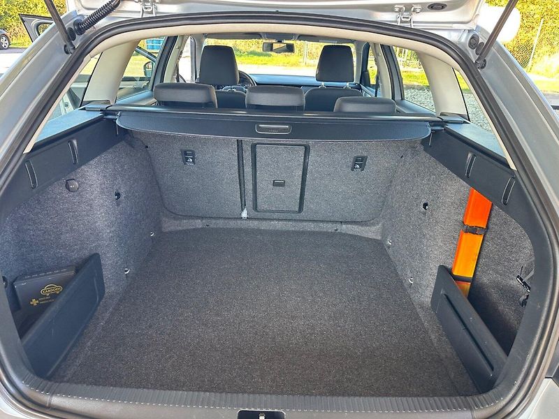 Škoda Octavia (2014) 1.6TDi NAVI,SERVISOVANÉ - fotka 13 z 13