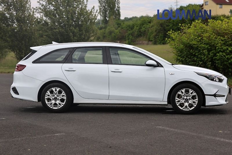 Kia Ceed 1.5 T-GDI SPIN - fotka 22 z 22
