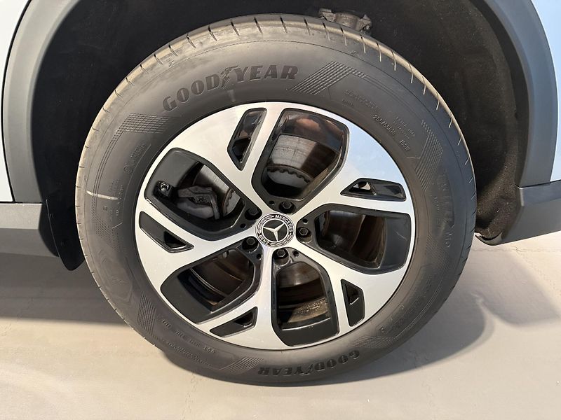Mercedes-Benz GLC 300 de 4MATIC Coupe - fotka 15 z 15