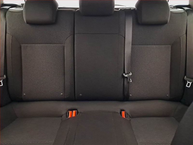 Opel Insignia (2015) 2.0 CDTI, Navi, Tempomat - fotka 10 z 23
