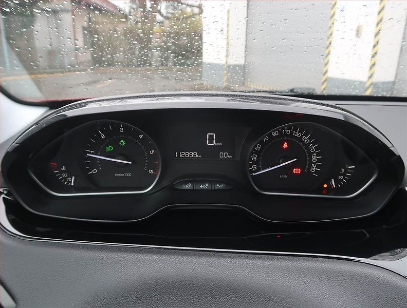Peugeot 208 (2016) 1.6 BlueHDi, Tempomat - fotka 11 z 21