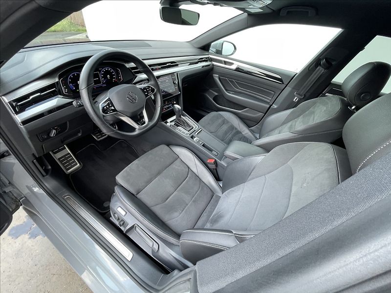 Volkswagen Arteon 2,0 TSI DSG R-Line Kamera - fotka 5 z 24