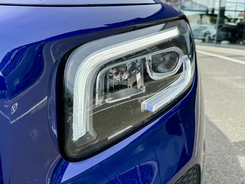 Mercedes-Benz GLB (2020) 200 - fotka 42 z 43