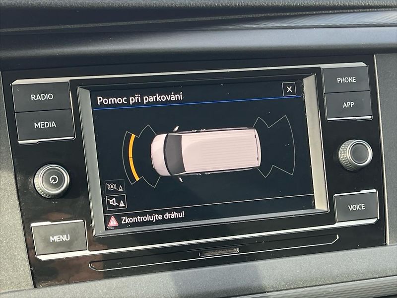 Volkswagen Transporter 2,0 TDi 110kW kombi 5 míst  T6 - fotka 17 z 24