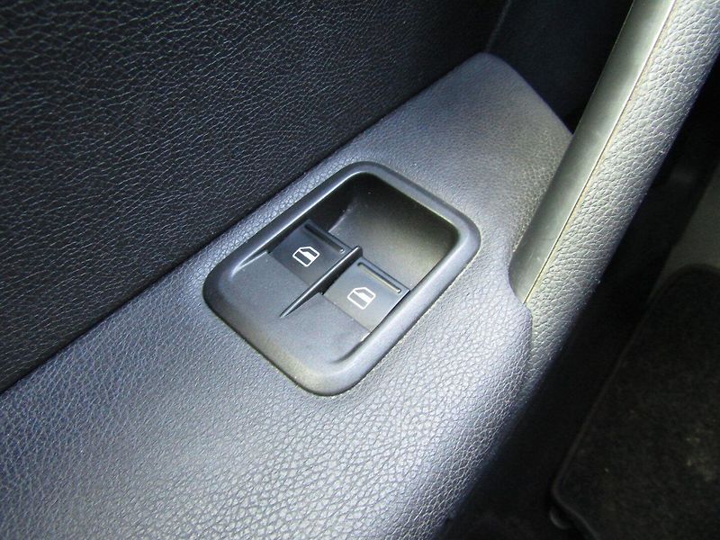 Škoda Yeti (2014) 1.6 TDI 77kW  BEZ KOROZE - fotka 30 z 38