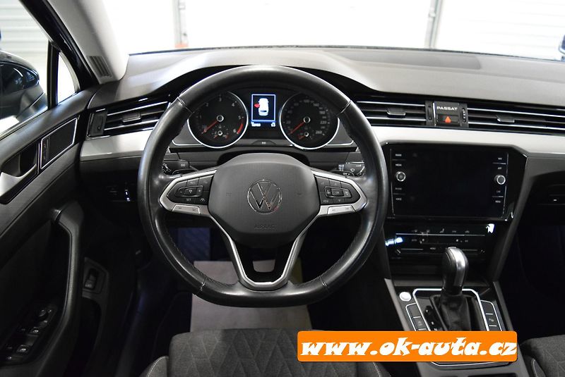 Volkswagen Passat 2.0 TDI BREAK LIFE DSG 2023 - fotka 30 z 52
