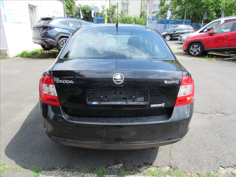 Škoda Rapid 1,2 MPi Active - fotka 5 z 27