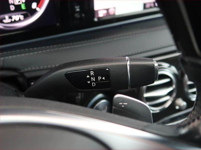 Mercedes-Benz Třídy S (2014) S 350 BlueTEC - fotka 13 z 25