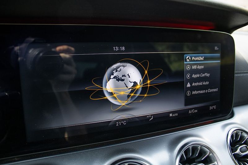 Mercedes-Benz Třídy E D 2017 AT 143kW - fotka 15 z 26
