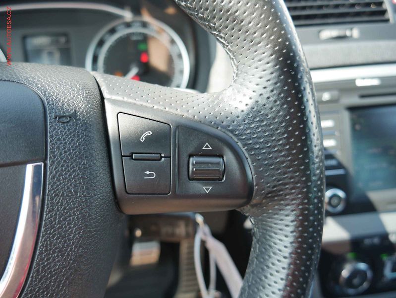 Škoda Octavia (2009) 2.0 TFSi, DSG, xenon - fotka 14 z 15