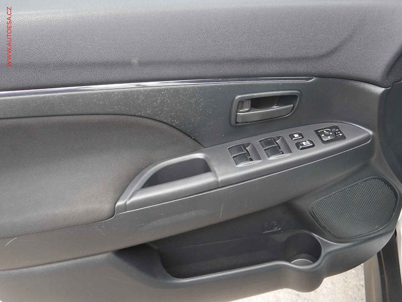Mitsubishi ASX (2016) 1.6i, ČR, AC, park.asist - fotka 14 z 14